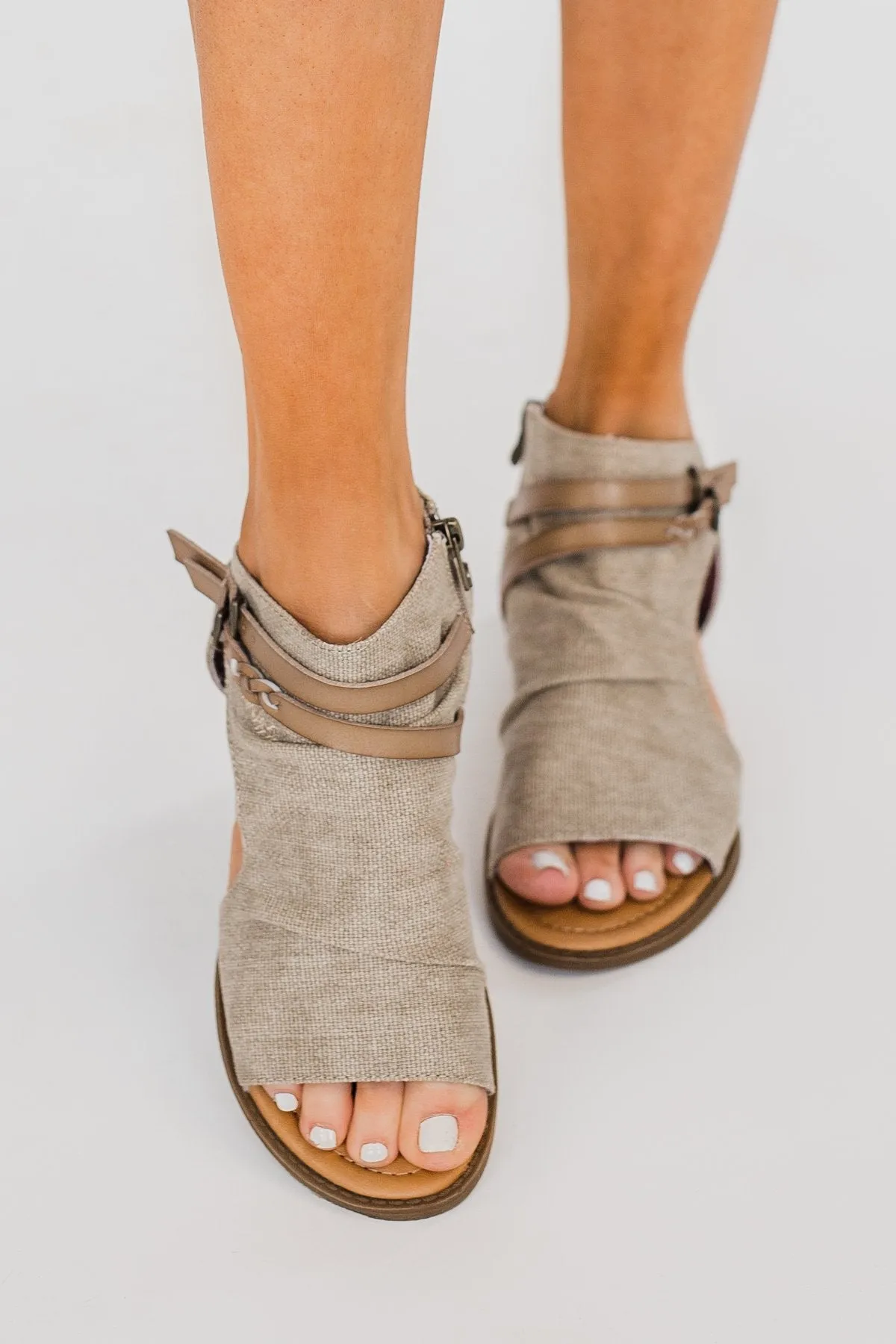 Blowfish Blumoon Sandals- Light Taupe