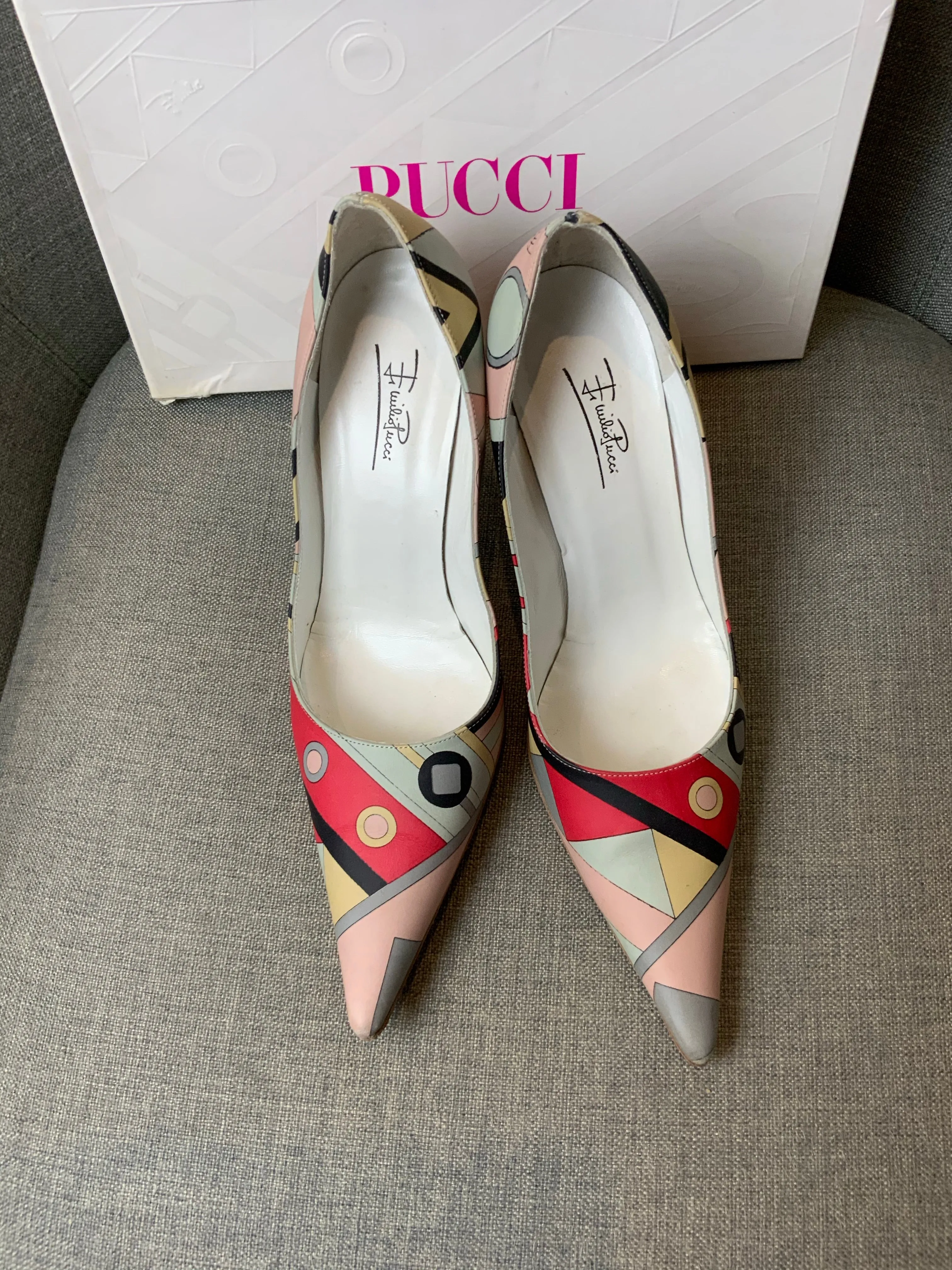 EMILIO PUCCI MULTI COLOR PRINTED PUMPS HEELS SIZE 38 US 8 UK 5 ladies