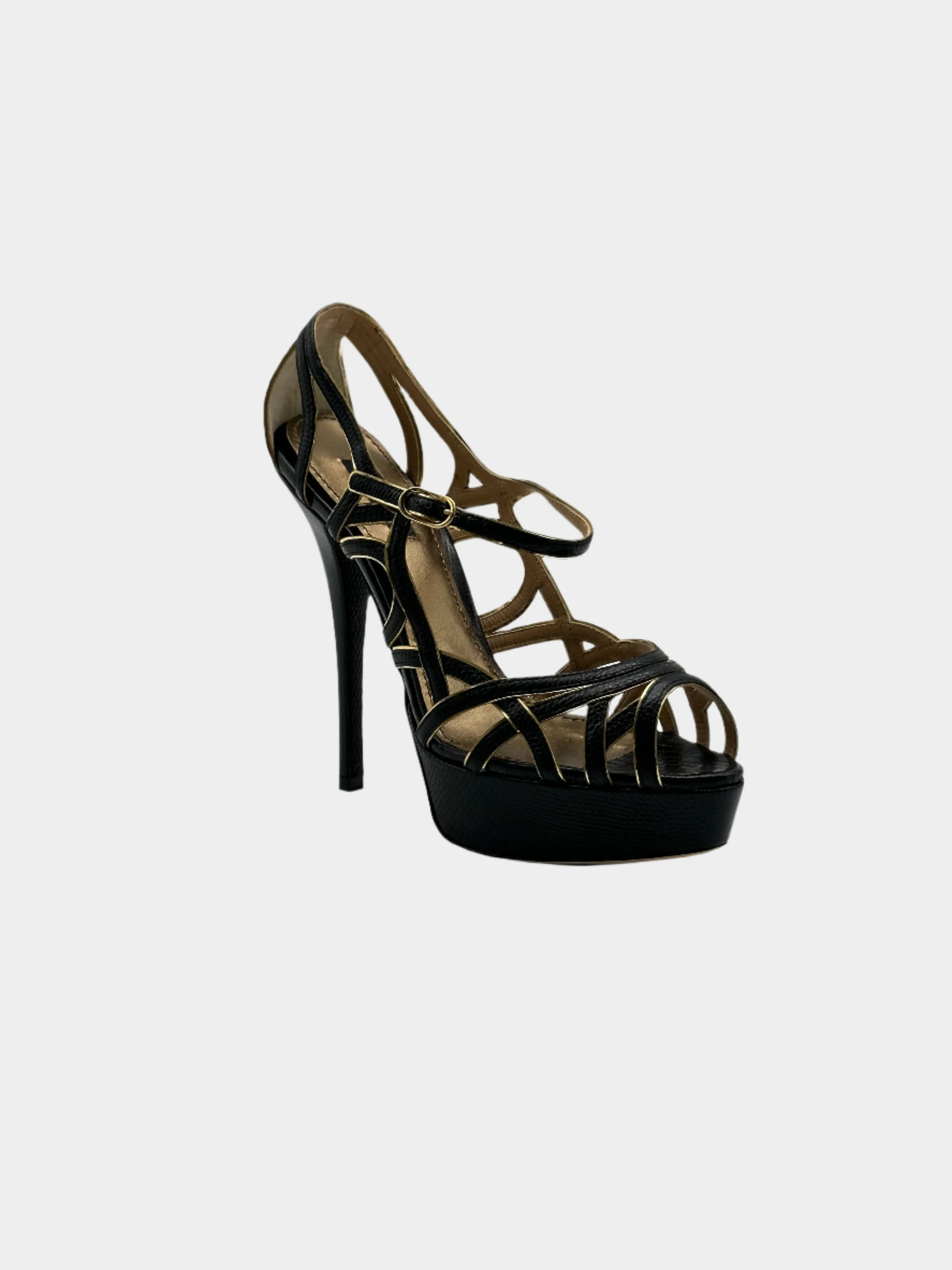 Intertwined Plateau Heels