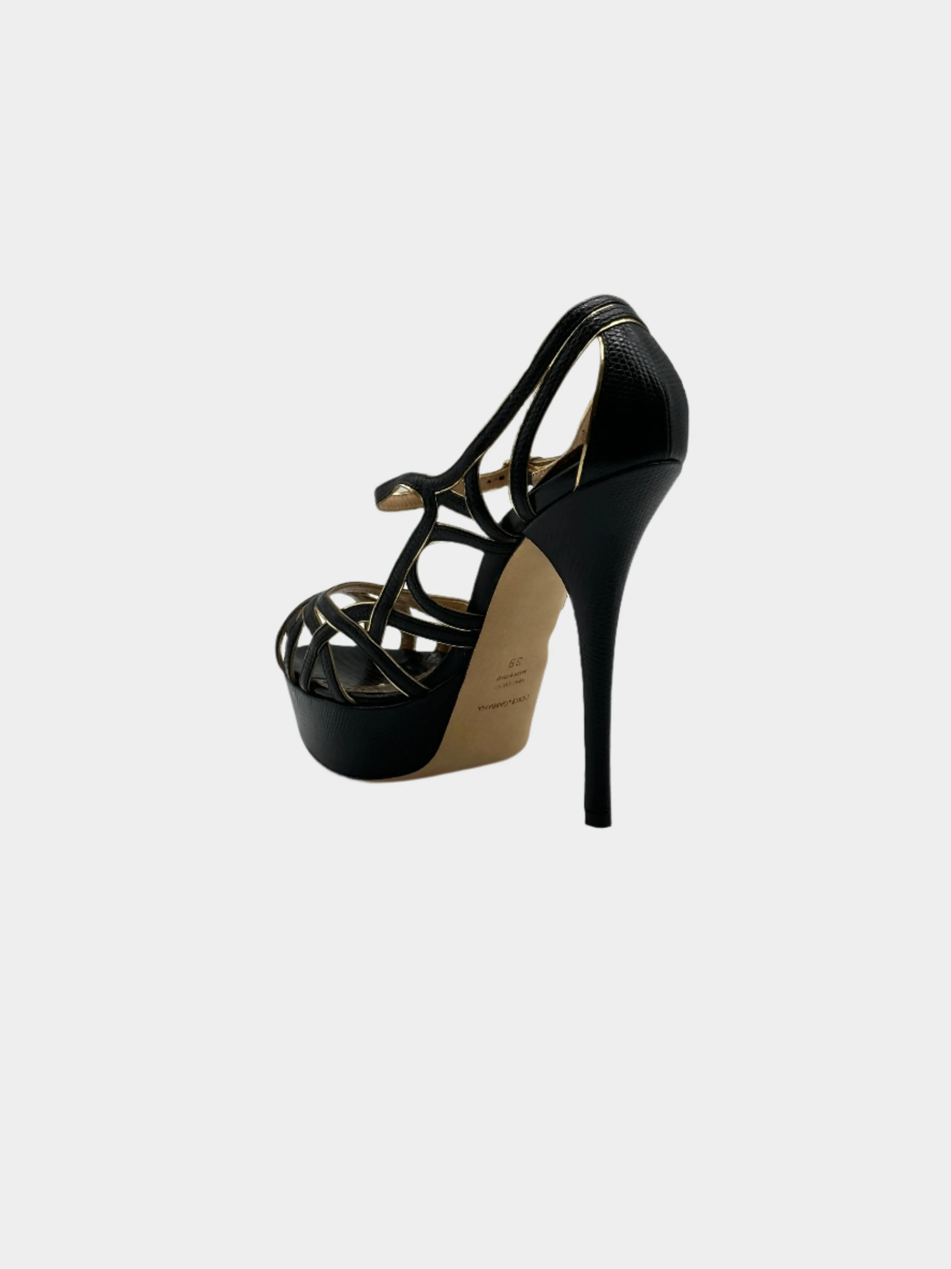 Intertwined Plateau Heels