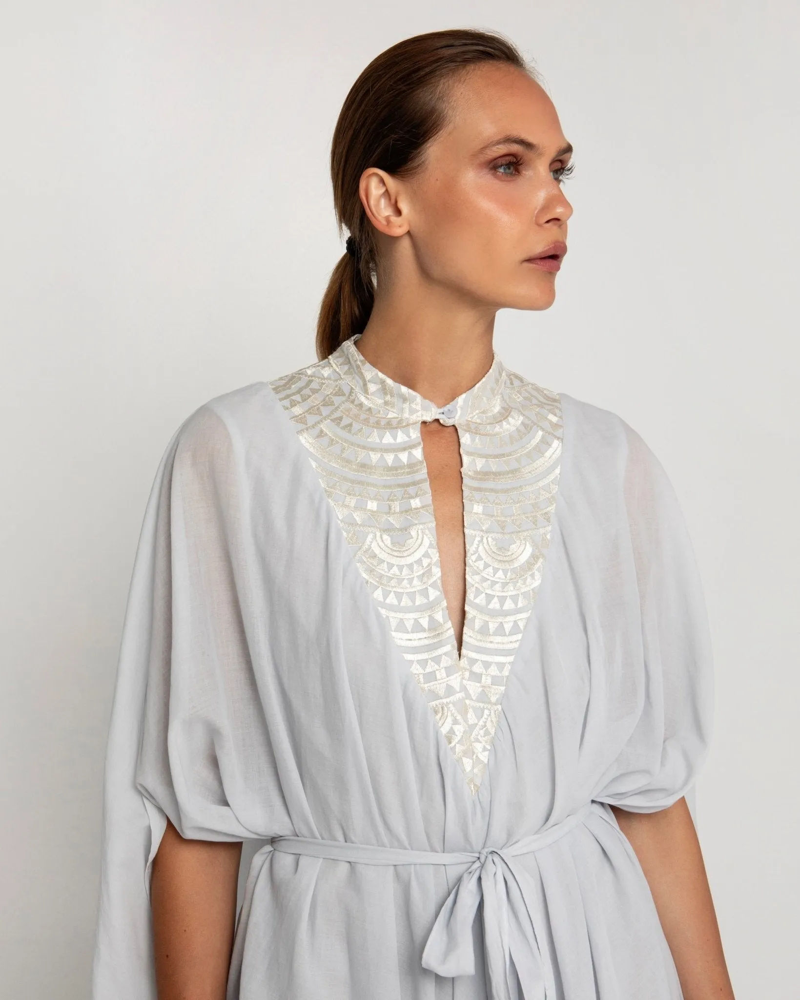 Kori Caped Kaftan | Light Grey & Silver