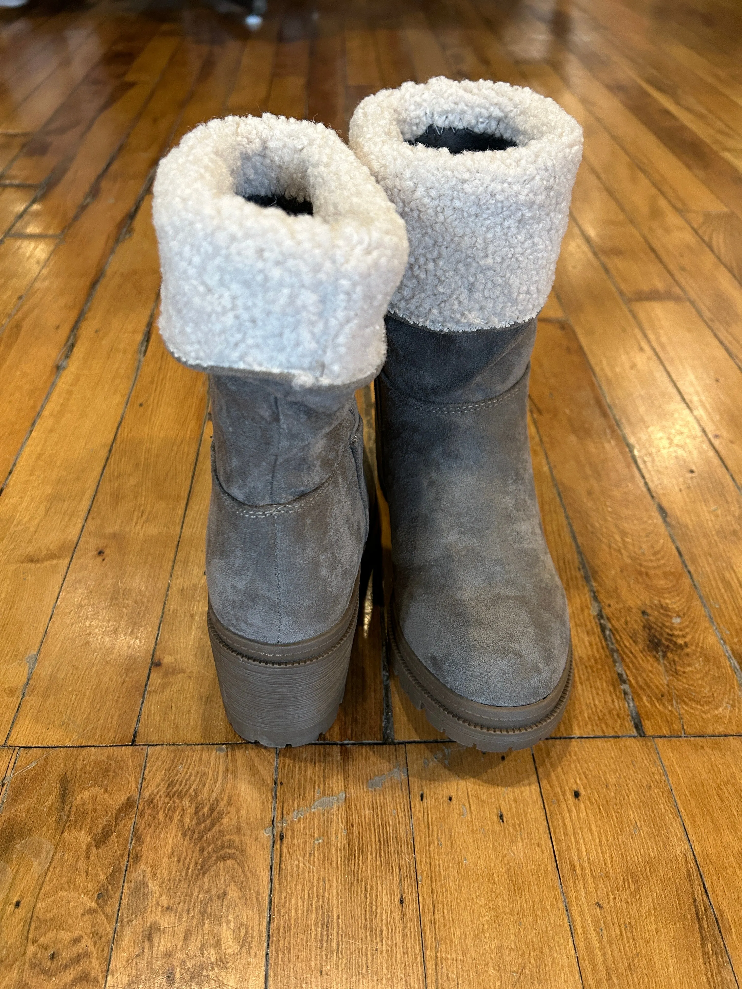 Snuggy Womens Boot