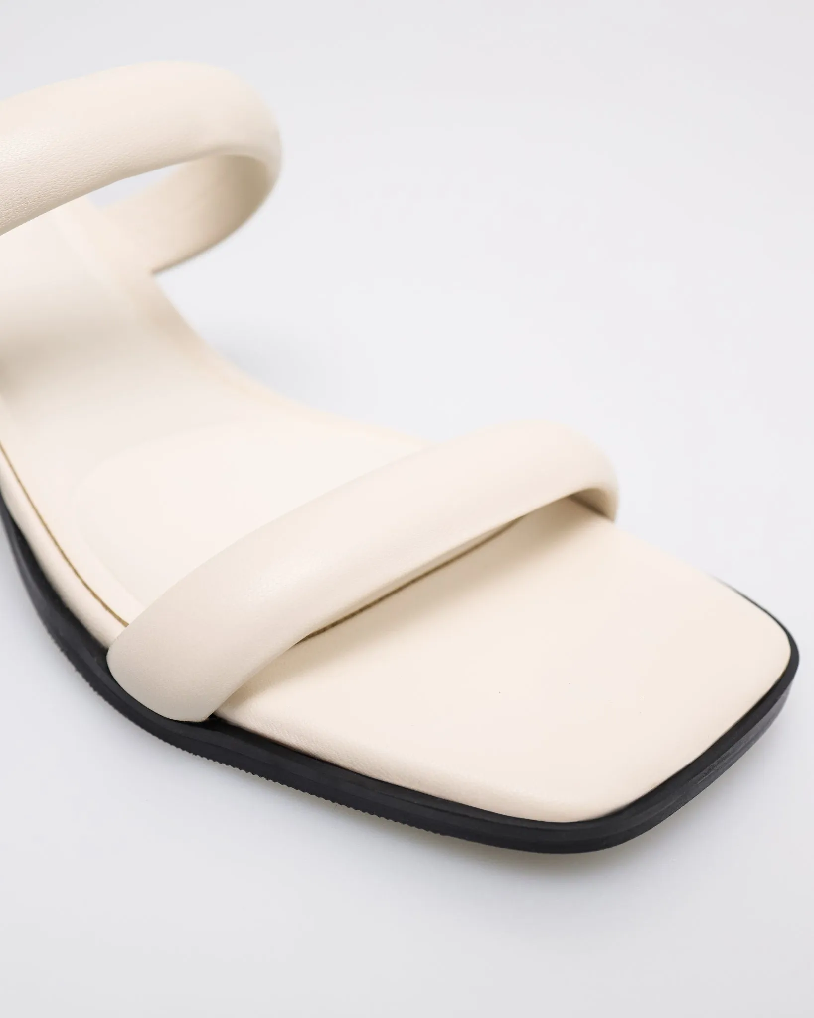 Tomaz NN519 Ladies Bold Band Low Heels