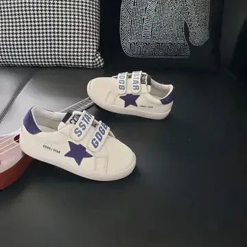 White velcro blue star sneaker