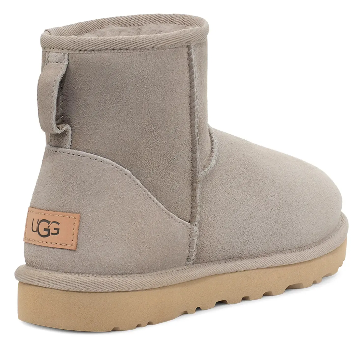 Women’s UGG Classic Mini II – Iconic Comfort & Effortless Style
