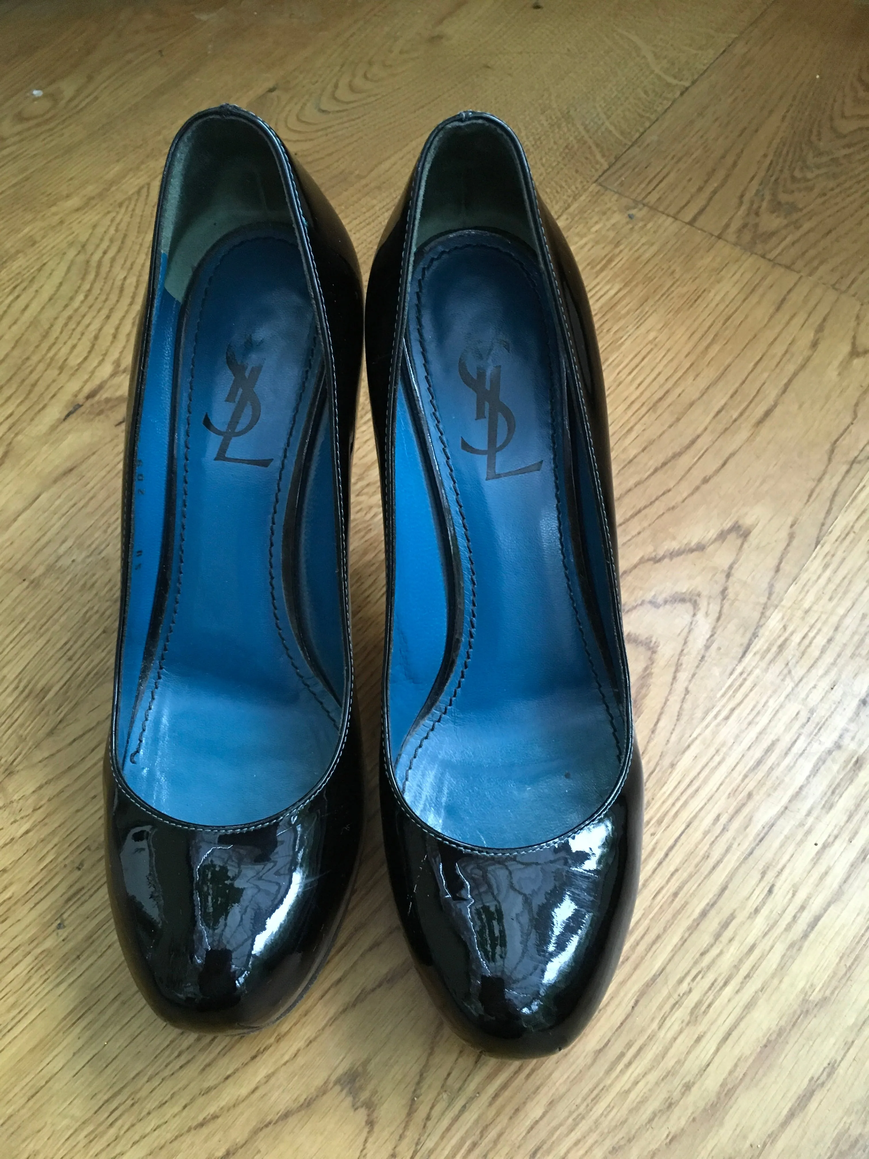 YVES SAINT LAURENT YSL Patent Tribute Two Platform Pumps Shoes LADIES